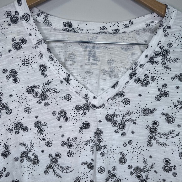Addition Elle Love & Legend Off White & Black Floral Tshirt Boyfriend Fit - Picture 5 of 8